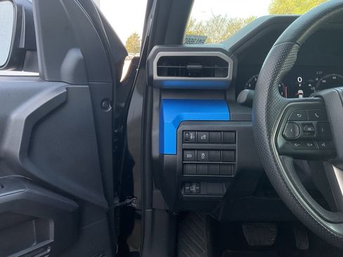 Used 2025 Toyota Tacoma TRD Off-Road image 26