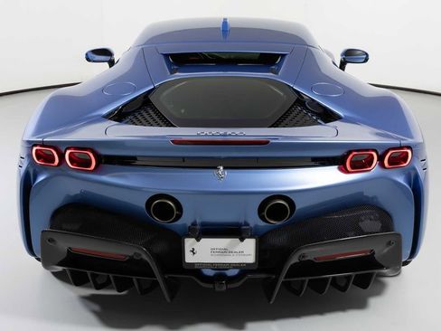 Used 2022 Ferrari SF90 Stradale image 15