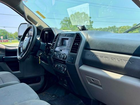 Used 2017 Ford F550 2WD SuperCab Super Duty image 9