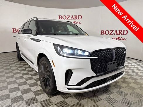 Used 2025 Lincoln Aviator Reserve w/ Luxury Package RWD image 1