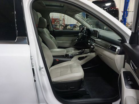 Used 2022 Kia Telluride EX w/ EX Premium Package FWD image 18