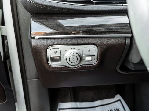 Used 2020 Mercedes-Benz GLS 450 4MATIC image 21