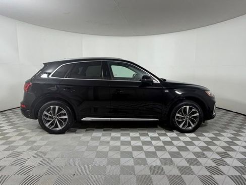 Used 2023 Audi Q5 2.0T Premium w/ Convenience Package image 7
