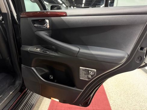 Used 2014 Lexus LX 570 4WD image 31