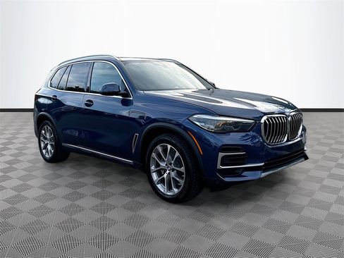 Used 2023 BMW X5 xDrive40i w/ Premium Package image 4