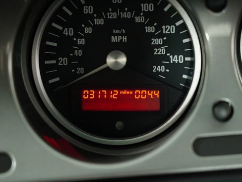 Used 2002 BMW Z8 image 25