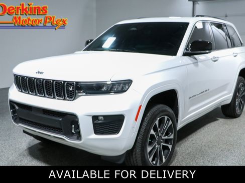Used 2022 Jeep Grand Cherokee Overland w/ Adv Protech Group III AWD/4WD image 1