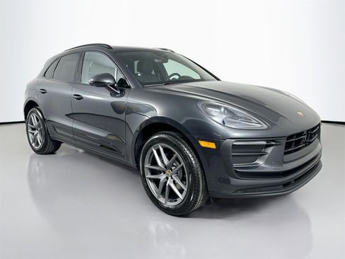 New 2026 Porsche Macan image 9