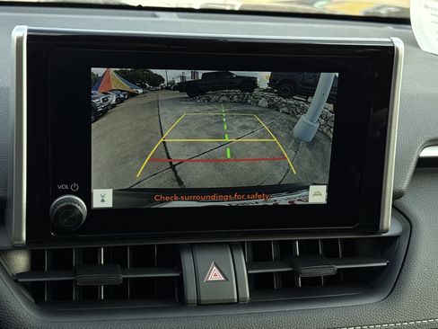 Used 2025 Toyota RAV4 XLE image 24