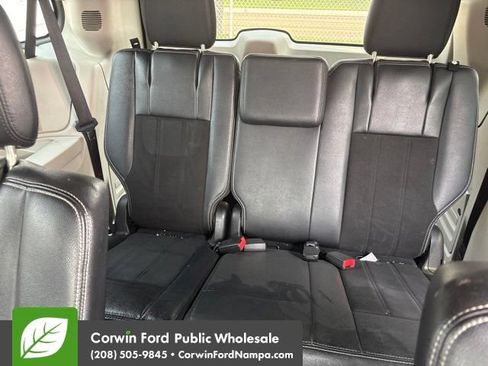 Used 2019 Dodge Grand Caravan SXT FWD image 17
