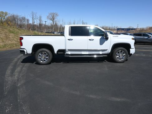 New 2026 Chevrolet Silverado 3500 High Country w/ High Country Premium Package AWD/4WD image 17