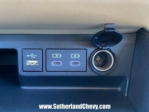 Used 2023 Toyota Highlander XLE AWD/4WD image 32