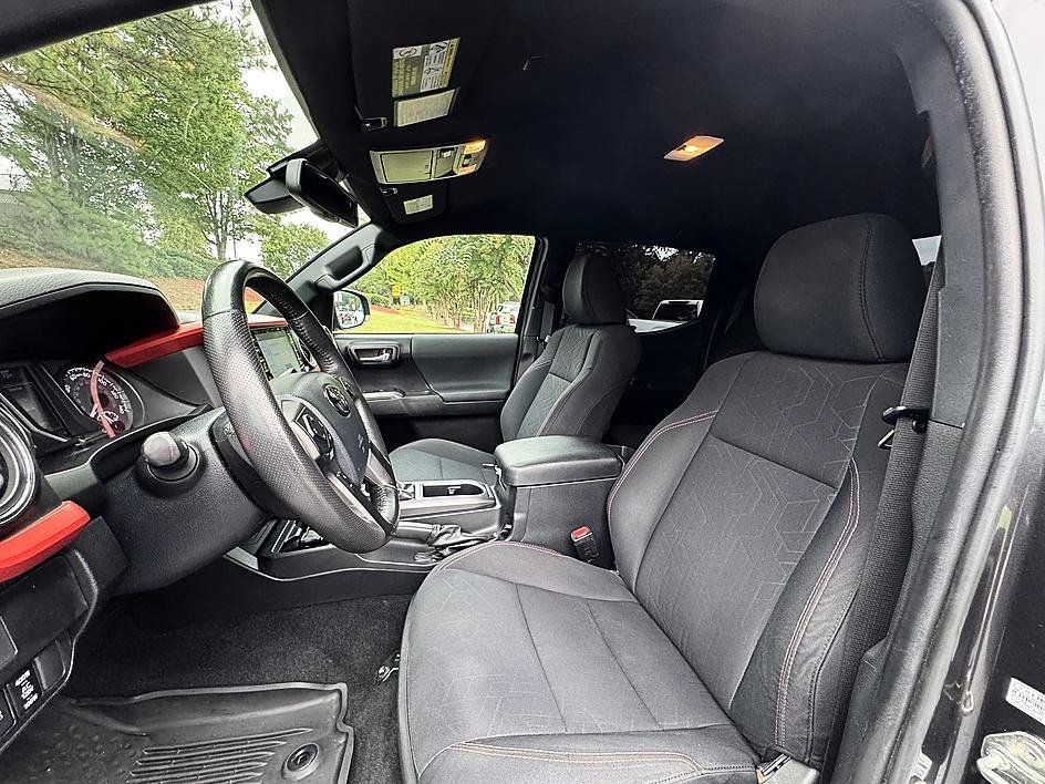 Certified 2020 Toyota Tacoma TRD Sport AWD/4WD image 10
