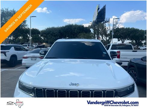 Used 2021 Jeep Grand Cherokee L Limited AWD/4WD image 2