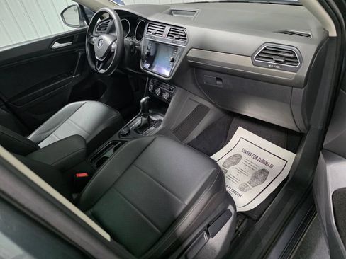 Used 2020 Volkswagen Tiguan SE AWD/4WD image 7