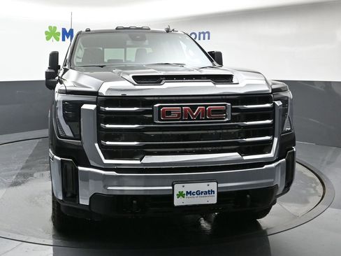 New 2025 GMC Sierra 2500 SLE w/ SLE Value Package; image 4