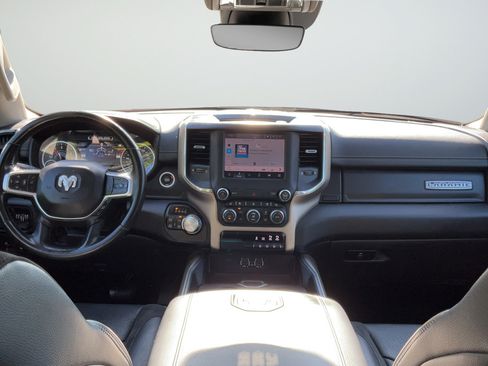 Used 2022 RAM 1500 Laramie AWD/4WD image 12