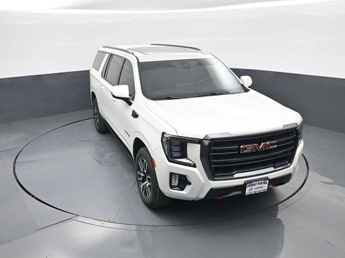 Used 2022 GMC Yukon XL AT4 AWD/4WD image 27