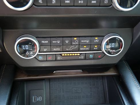 Used 2021 Ford Expedition Max Platinum AWD/4WD image 33
