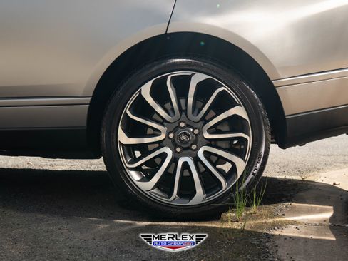 Used 2018 Land Rover Range Rover Long Wheelbase Supercharged image 12