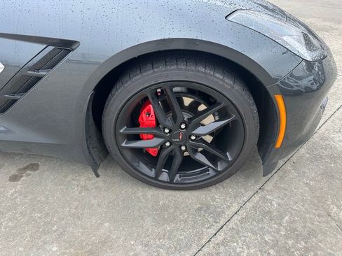 Used 2018 Chevrolet Corvette Stingray Convertible w/ 2LT Preferred Equipment Group image 19