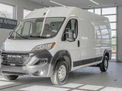 Used 2025 RAM ProMaster 2500 w/ Convenience Group FWD image 24