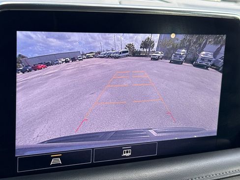 Used 2021 Chevrolet Suburban LT image 21