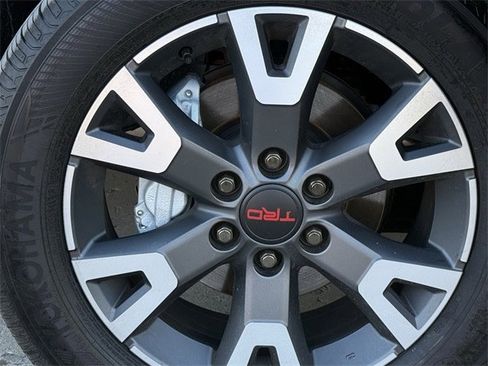 Used 2025 Toyota 4Runner TRD Off-Road Premium image 10