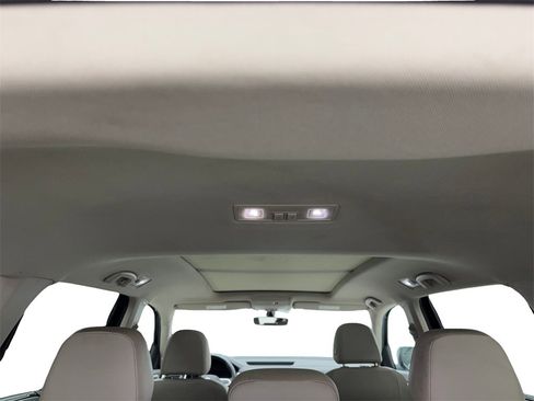 Used 2023 Volkswagen Atlas SE w/ Panoramic Sunroof Package image 69