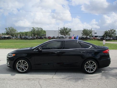 Certified 2020 Ford Fusion Titanium FWD image 4