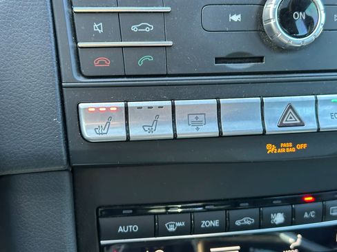 Used 2016 Mercedes-Benz E 400 E 400 Sedan 4D image 34