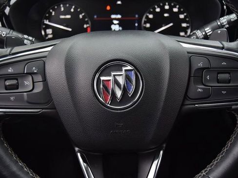 Used 2023 Buick Envision Preferred image 18