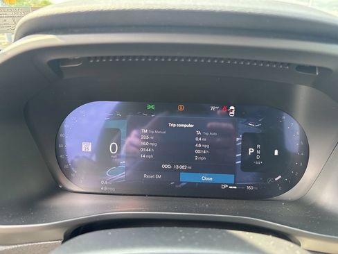 Certified 2026 Volvo XC40 B5 Plus AWD/4WD image 18