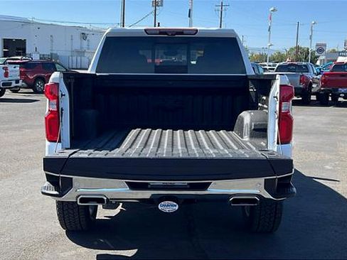 Used 2022 Chevrolet Silverado 1500 LTZ w/ Technology Package image 7