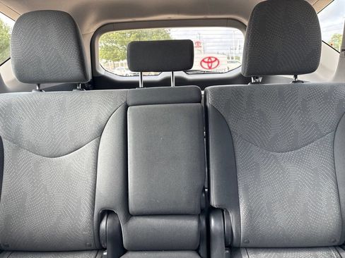 Used 2014 Toyota Prius V Three FWD image 17