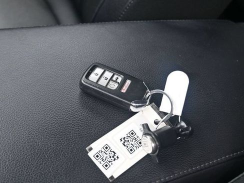 Used 2018 Honda Accord EX image 9