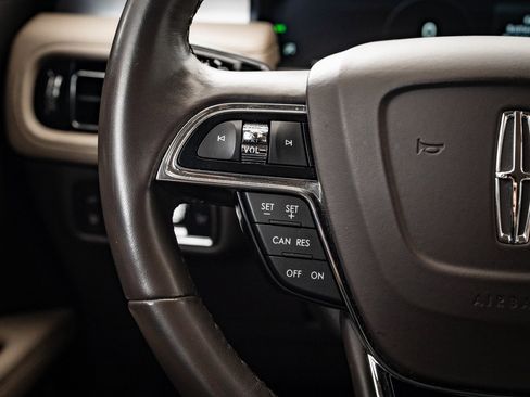 Used 2021 Lincoln Nautilus FWD w/ Equipment Group 101A image 27