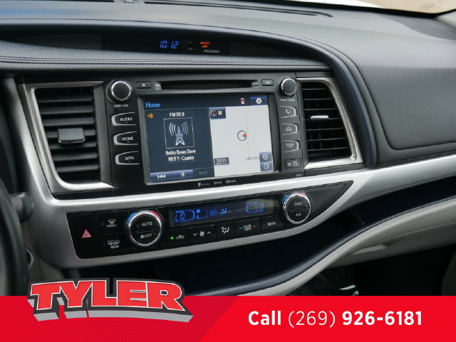 Used 2017 Toyota Highlander XLE AWD/4WD image 48