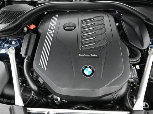 Used 2023 BMW 540i w/ M Sport Package RWD image 17