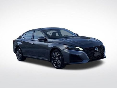 Used 2023 Nissan Altima 2.5 SL image 4