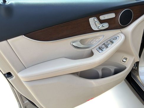 Used 2022 Mercedes-Benz GLC 300 4MATIC image 13
