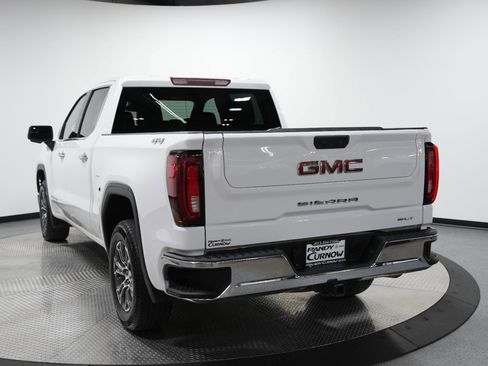 Used 2025 GMC Sierra 1500 SLT image 5