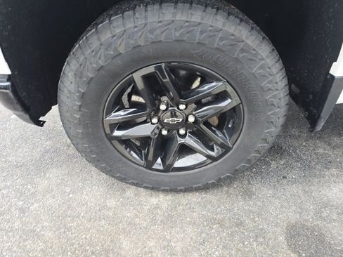 Used 2021 Chevrolet Silverado 1500 Custom Trail Boss image 8