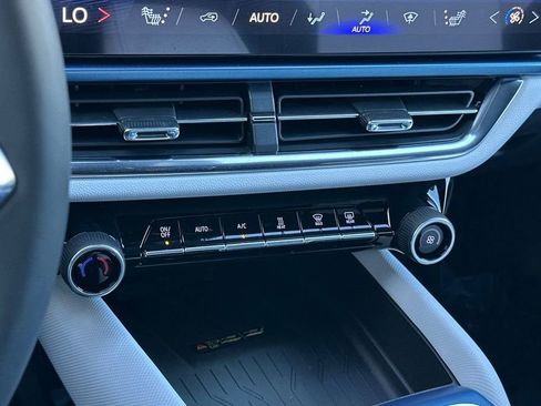 New 2026 Chevrolet Equinox EV LT FWD image 26