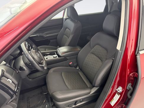 Used 2024 Nissan Pathfinder SV AWD/4WD image 11