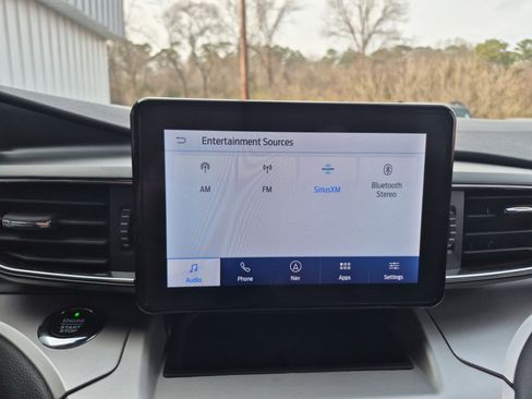 Used 2020 Ford Explorer XLT w/ Equipment Group 202A image 35