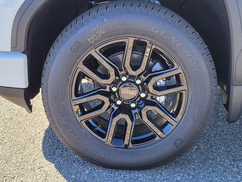 New 2026 GMC Sierra 1500 Elevation image 7