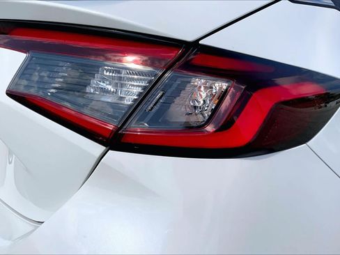 Used 2024 Honda Civic LX image 10