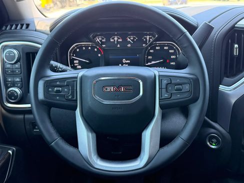 Used 2021 GMC Sierra 1500 Elevation w/ Preferred Package AWD/4WD image 18