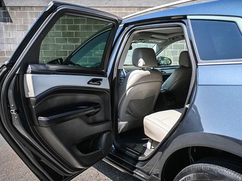 Used 2014 Cadillac SRX Performance w/ Driver Awareness Package AWD/4WD image 12